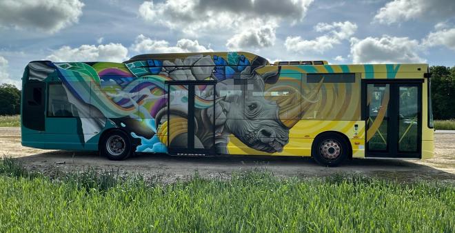 face côté droit bus 76