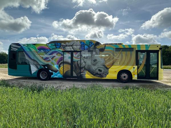 face côté droit bus 76